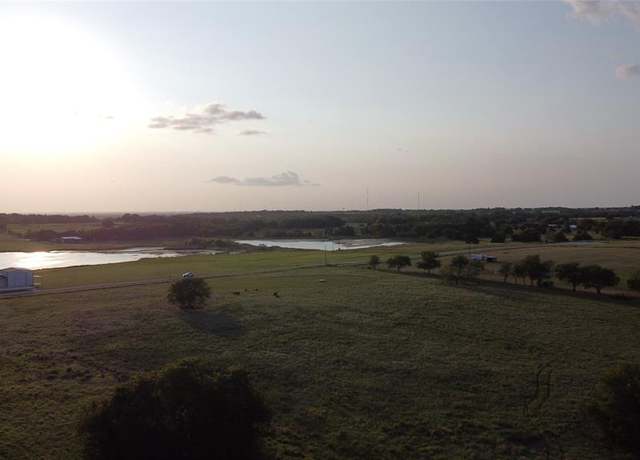 Property at 110 Jrc Rd, Gainesville, TX 76240