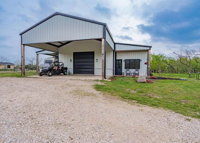 Property at 5079 White Pine Dr, Royse City, TX 75189, 2 beds, 1.5 baths