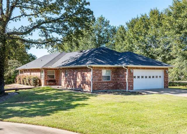 Property at 200 Bushwhacker Dr, Mabank, TX 75156, 5 beds, 3 baths