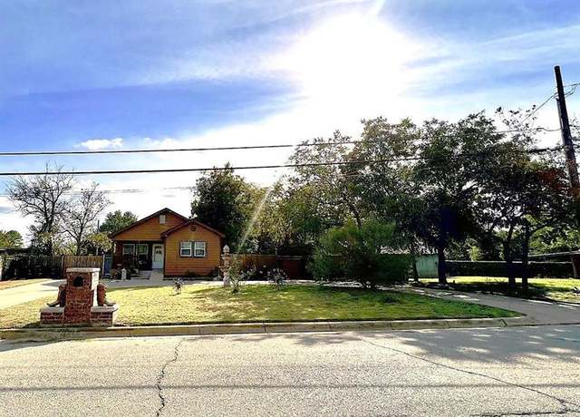 Property at 4531 Blackstone Dr, Fort Worth, TX 76114, 3 beds, 2 baths