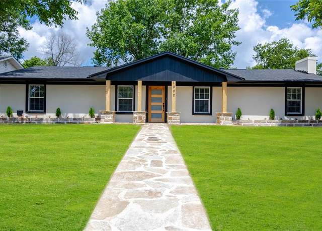 Property at 1002 Royal Dr, Kaufman, TX 75142, 4 beds, 3 baths