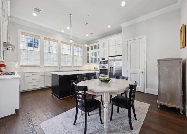 Property at 4130 Runyon Rd, Addison, TX 75001, 3 beds, 3.5 baths