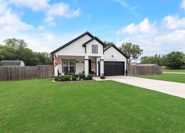 Property at 391 E Lamar St, Royse City, TX 75189, 3 beds, 2.5 baths