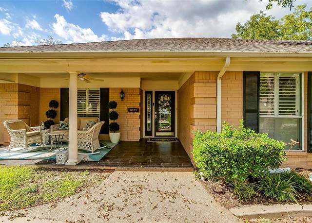 Property at 6121 Belvidere Cir, Granbury, TX 76049, 3 beds, 3 baths