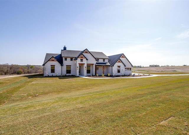 Property at 626 Hondo Xing, Weatherford, TX 76087, 4 beds, 2.5 baths