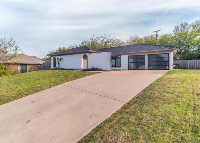 Property at 5225 Fallworth Ct, Fort Worth, TX 76133, 4 beds, 2 baths