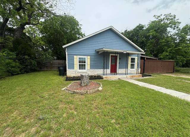 Property at 912 N Brazos Ave, Cleburne, TX 76031, 3 beds, 1 bath