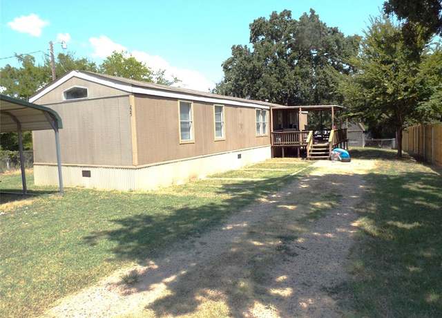 Property at 225 Mason St, Seven Points, TX 75142, 2 beds, 2 baths