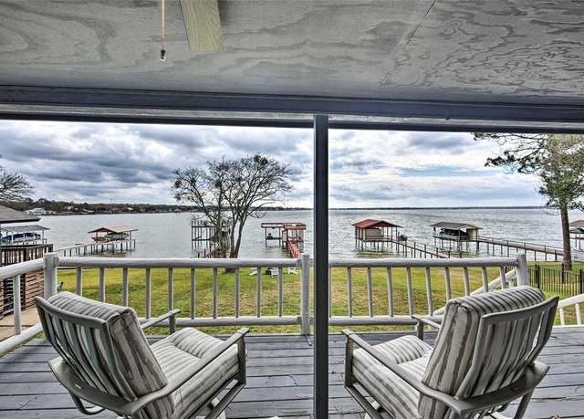 Property at 227 Admiral Dr, Gun Barrel City, TX 75156, 3 beds, 2.5 baths