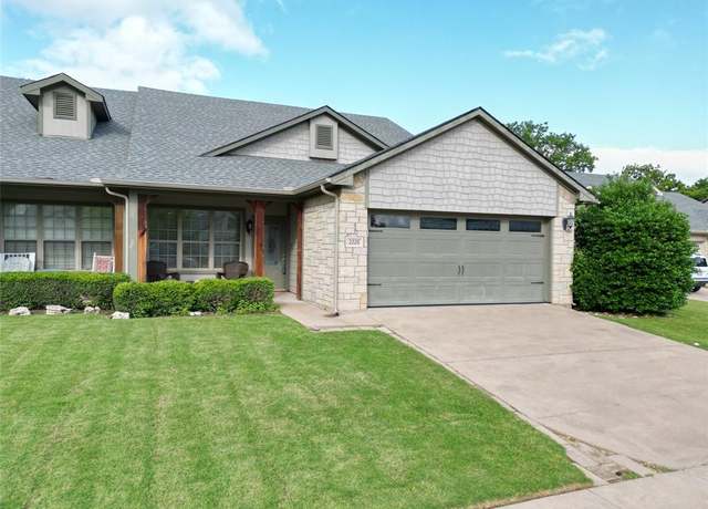 Property at 2228 Cobblestone Ct, Granbury, TX 76049, 3 beds, 2 baths