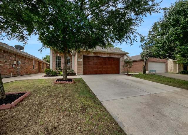 Property at 3032 Thicket Bend Ct, Fort Worth, TX 76244, 4 beds, 2.5 baths