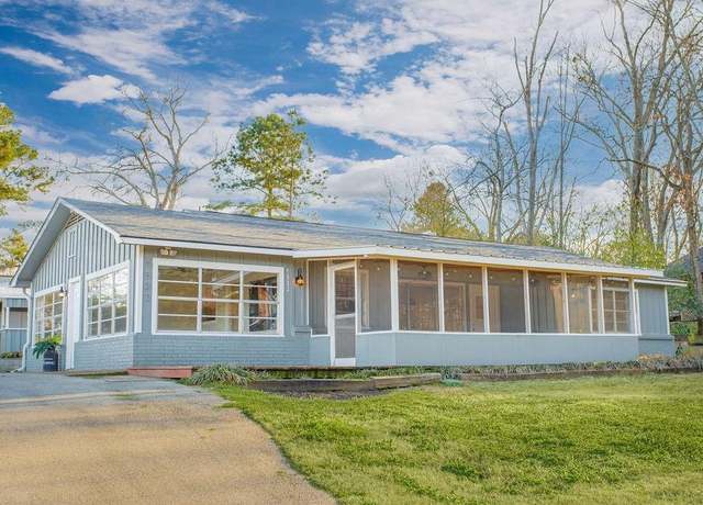 Property at 1532 W Hideaway Ln, Hideaway, TX 75771, 3 beds, 2 baths