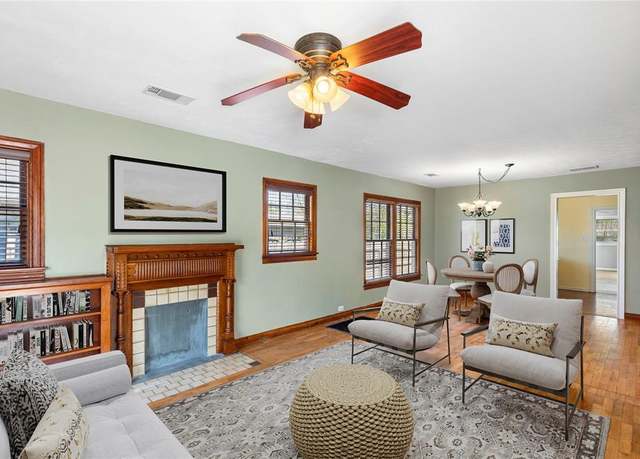 Property at 1005 S Walnut St, Sherman, TX 75090, 3 beds, 2 baths