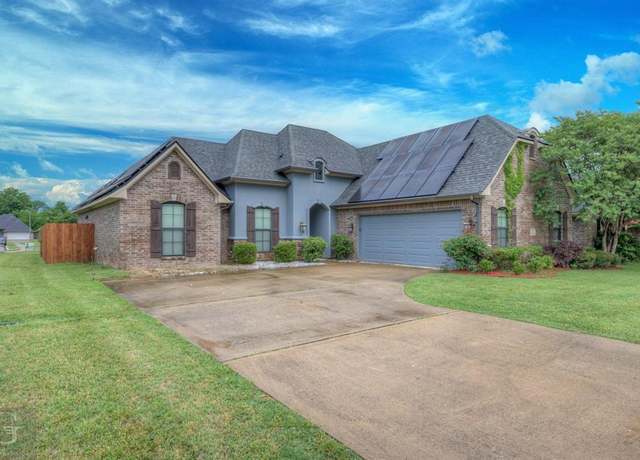 Property at 1720 Hassell Dr, Bossier City, LA 71112, 3 beds, 2 baths