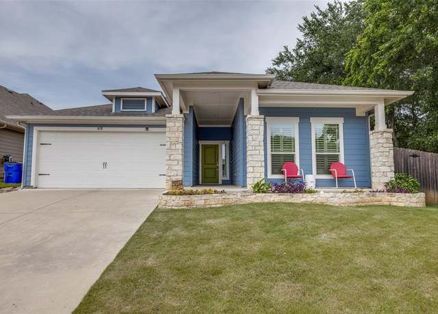 Property at 410 Phillips Ct, Mansfield, TX 76063, 3 beds, 2 baths