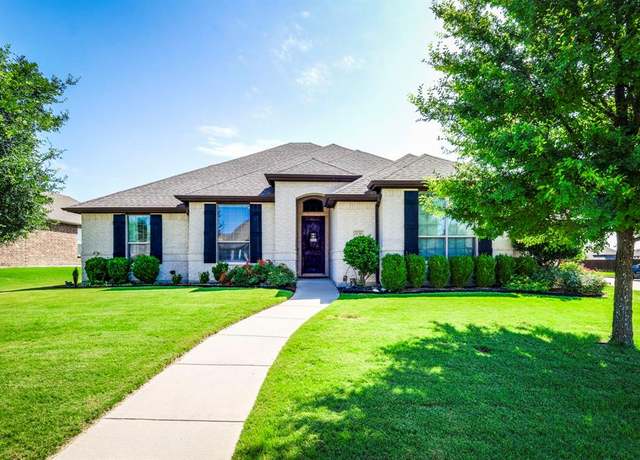 Property at 3238 Brighton Dr, Midlothian, TX 76065, 4 beds, 2 baths