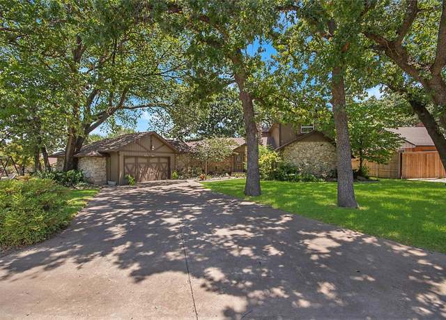 Property at 3526 Lakeridge Dr, Grapevine, TX 76051, 4 beds, 4 baths