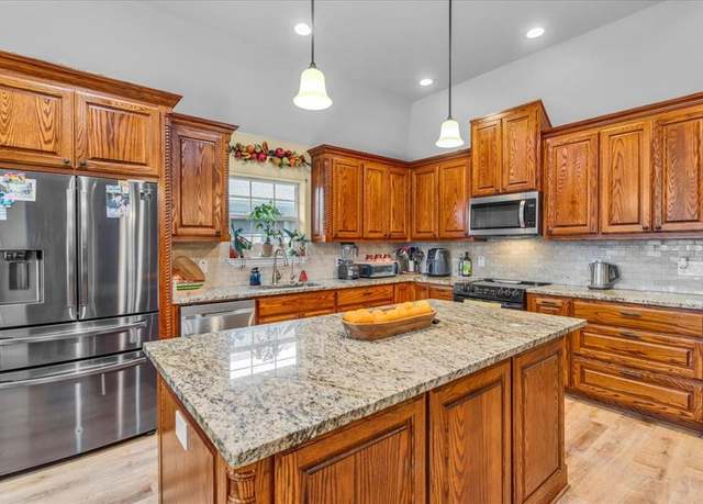 Property at 812 E Mcgee St, Sherman, TX 75090, 3 beds, 2 baths