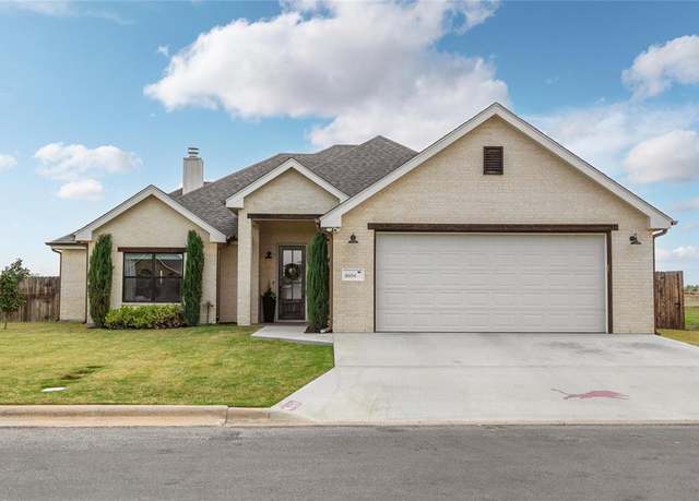 Property at 4604 4th St, Brownwood, TX 76801, 3 beds, 2 baths