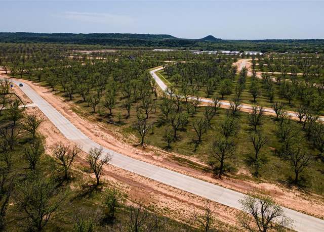 Property at 1155 E Landings N, Granbury, TX 76049