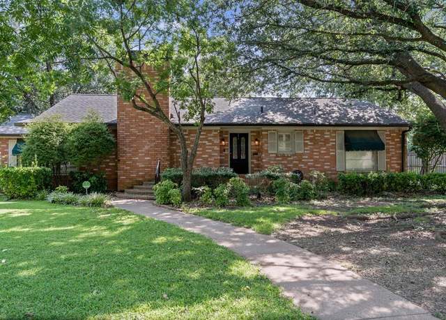 Property at 311 Sunset Dr, Cleburne, TX 76033, 3 beds, 2 baths
