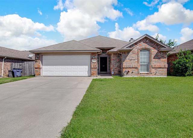 Property at 729 Mesa Vista Dr, Crowley, TX 76036, 3 beds, 2 baths