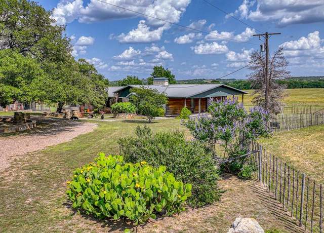 Property at 8601 Star Hollow Rd, Lipan, TX 76462, 3 beds, 2 baths