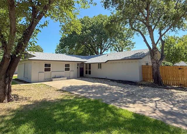 Property at 1018 Ridge Way, Garland, TX 75042, 4 beds, 3.5 baths