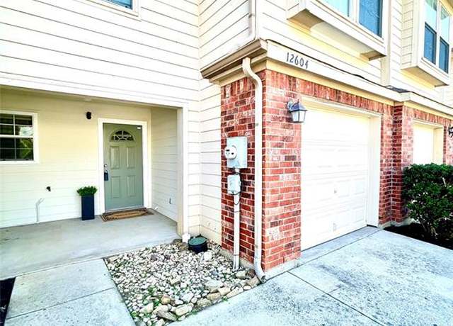 Property at 12604 Oceanside Dr, Fort Worth, TX 76040, 4 beds, 2.5 baths