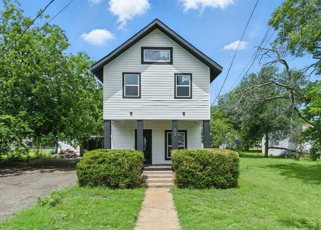 Property at 903 N Miller St, Decatur, TX 76234, 4 beds, 3 baths