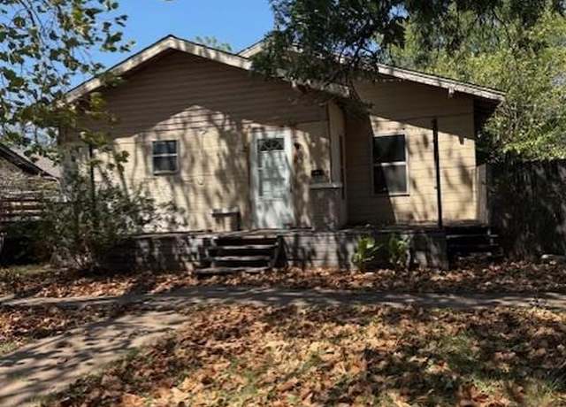 Property at 1042 Beech St, Abilene, TX 79601, 3 beds, 2 baths