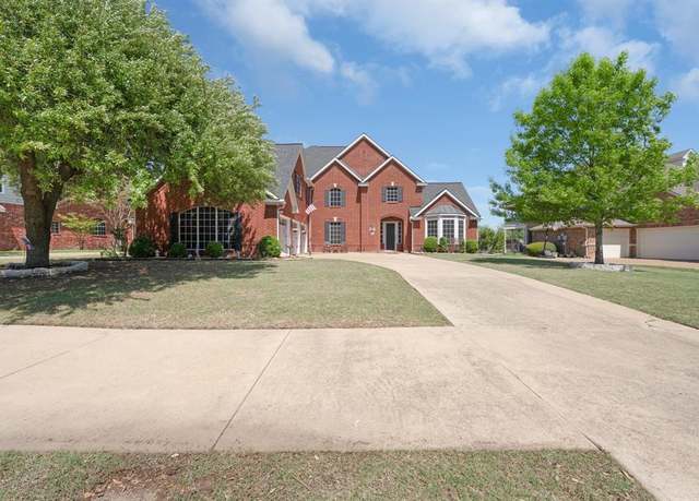 Property at 9214 Waterview Pkwy, Rowlett, TX 75089, 4 beds, 4 baths