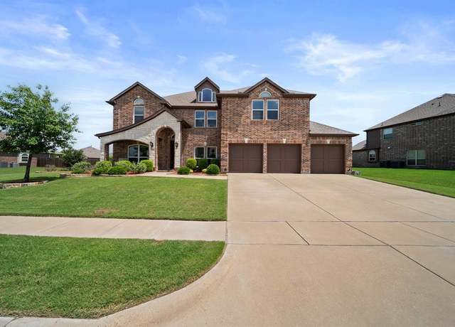 Property at 412 Bastrop Rd, Forney, TX 75126, 5 beds, 4 baths