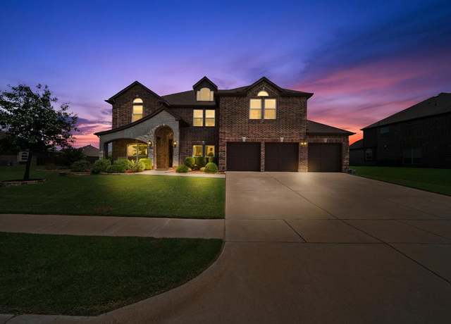 Property at 412 Bastrop Rd, Forney, TX 75126, 5 beds, 4 baths