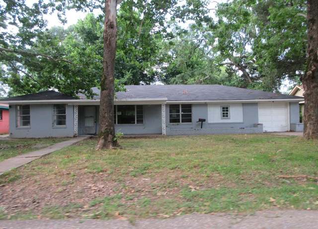 Property at 3049 Drexel St, Shreveport, LA 71108, 4 beds, 1 bath