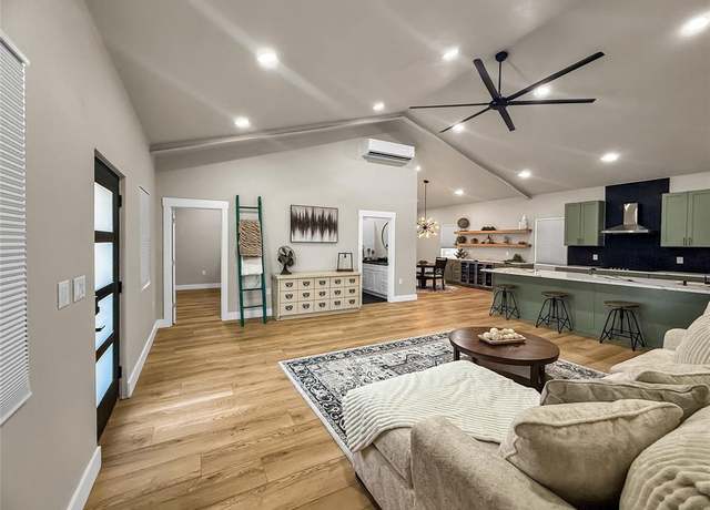 Property at 2019 N Lake Dr, Weatherford, TX 76085, 2 beds, 2 baths