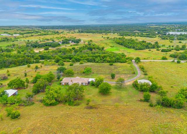 Property at 4525 White Settlement Rd, Weatherford, TX 76087, 3 beds, 2 baths