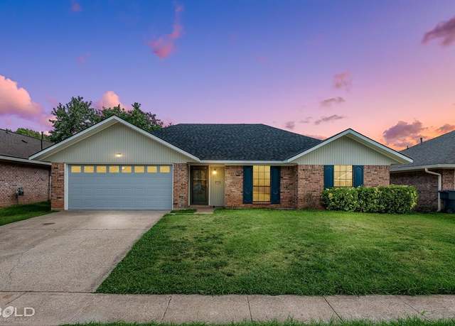 Property at 5505 Hollyhock Ln, Bossier City, LA 71112, 3 beds, 2 baths
