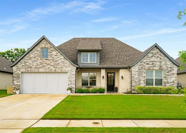Property at 233 Park North Ln, Keller, TX 76248, 3 beds, 2.5 baths