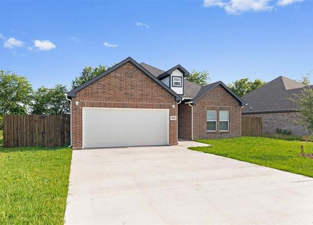 Property at 1034 Springview Ln, Mabank, TX 75147, 3 beds, 2 baths