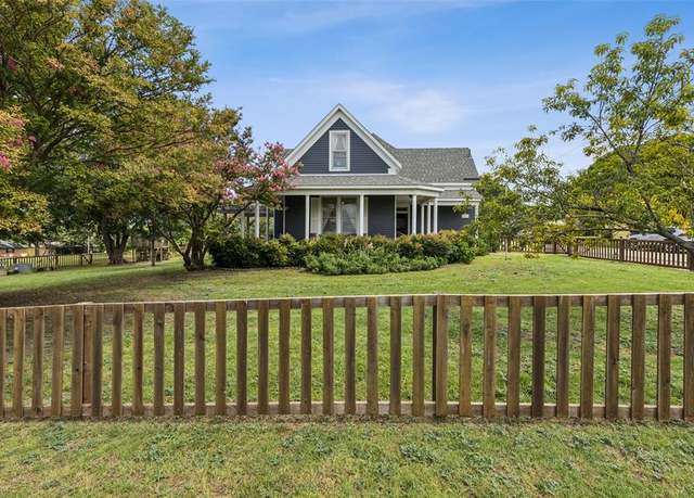 Property at 607 E First St, Prosper, TX 75078, 3 beds, 2 baths