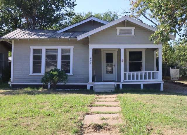 Property at 207 S Connellee Ave, Eastland, TX 76448, 2 beds, 2 baths