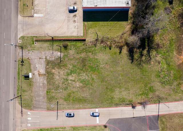 Property at 902 S Jefferson, Mount Pleasant, TX 75455