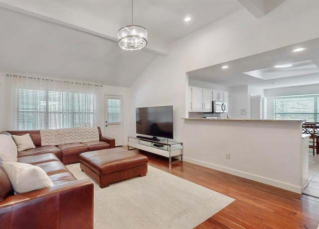 Property at 4443 Cinnabar Dr, Dallas, TX 75227, 3 beds, 2 baths