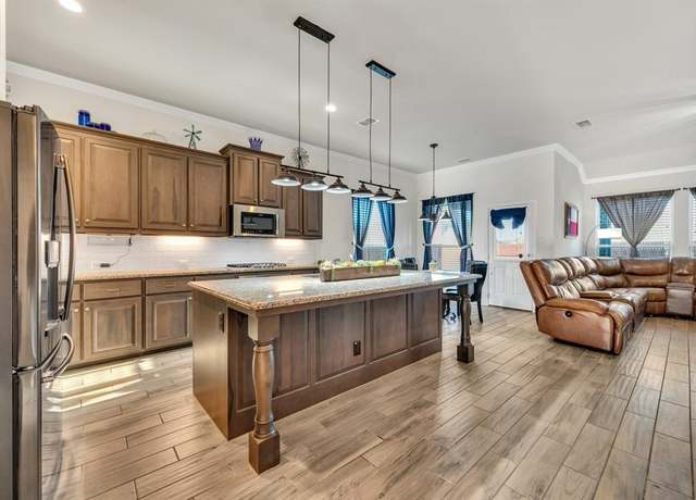 Property at 717 Willowbranch Ln, Midlothian, TX 76065, 4 beds, 3.5 baths