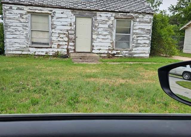 Property at 1012 Twiford St, Pampa, TX 79065, 2 beds, 1 bath