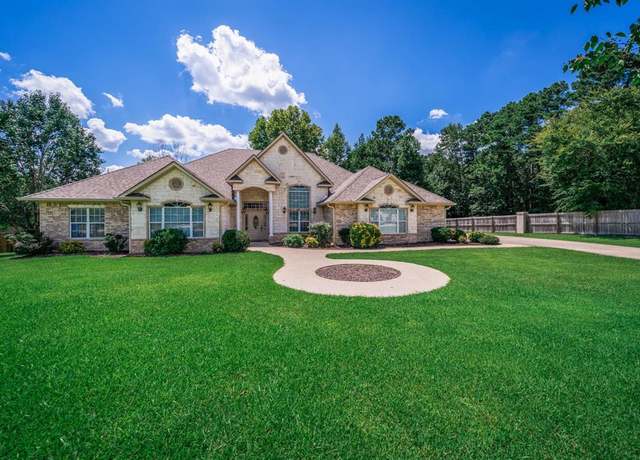 Property at 110 Kayla Ln, Longview, TX 75602, 4 beds, 2.5 baths