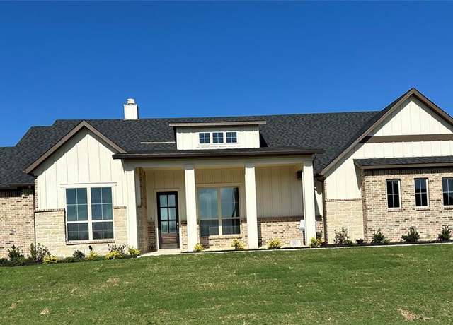 Property at 215 Stuart St, Paradise, TX 76073, 4 beds, 3 baths