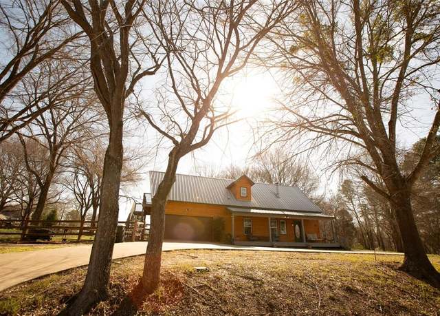 Property at 5470 Possum Trl, Eustace, TX 75124, 4 beds, 3.5 baths
