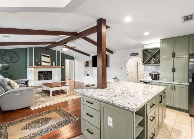 Property at 1417 Northridge Dr, Carrollton, TX 75006, 3 beds, 2 baths